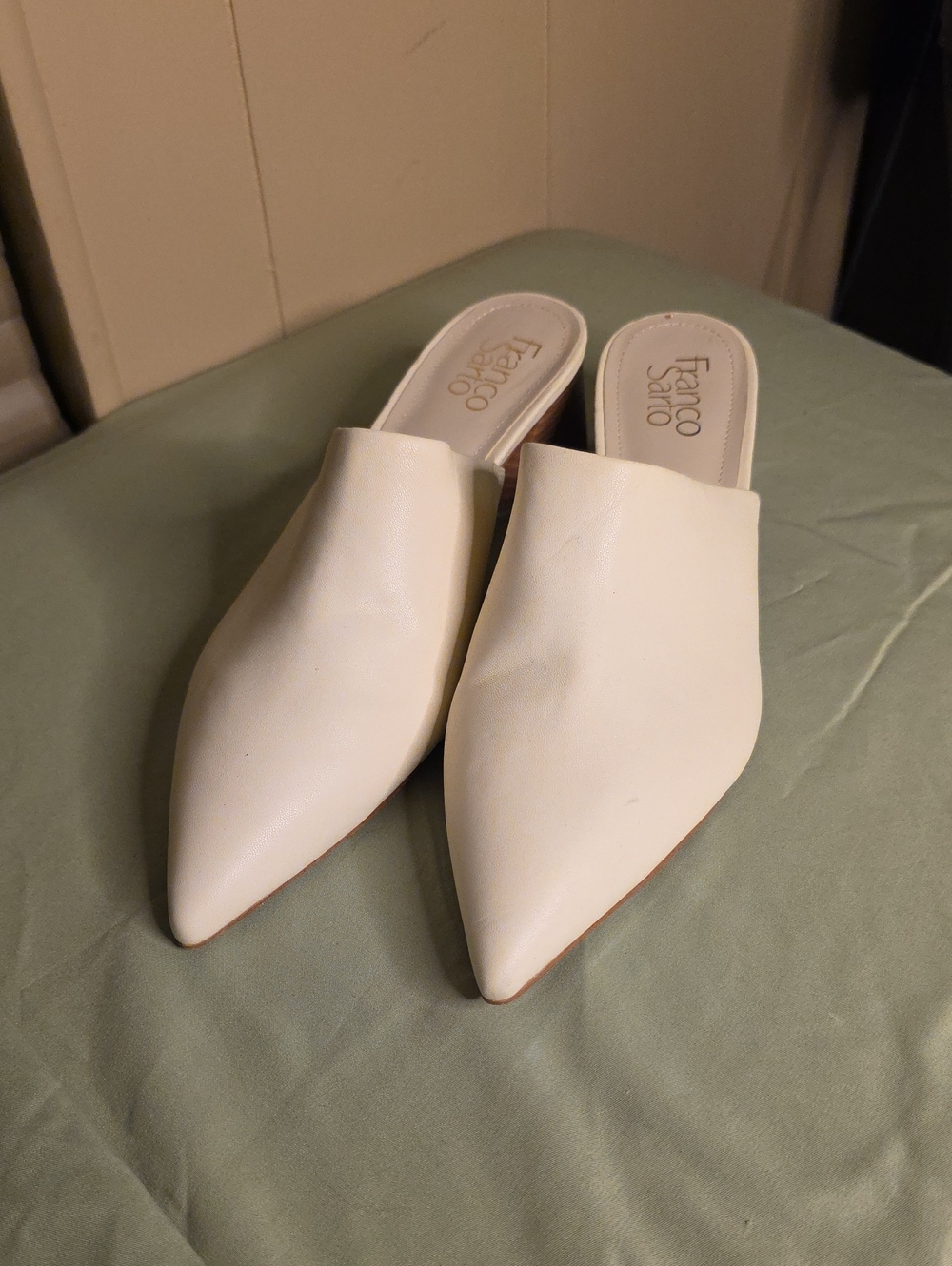 Franco Sarto Cream Pointed-Toe Slip-On Mules